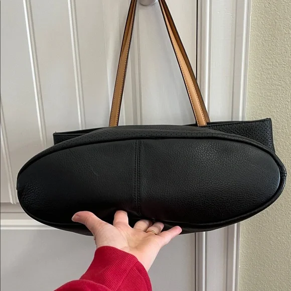 Isaac Mizrahi Black Leather Tote with Tan Straps - Picture 5 of 9